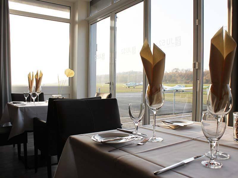 Ju52 Restaurant Hotel Lounge Arnsberg Zewnętrze zdjęcie